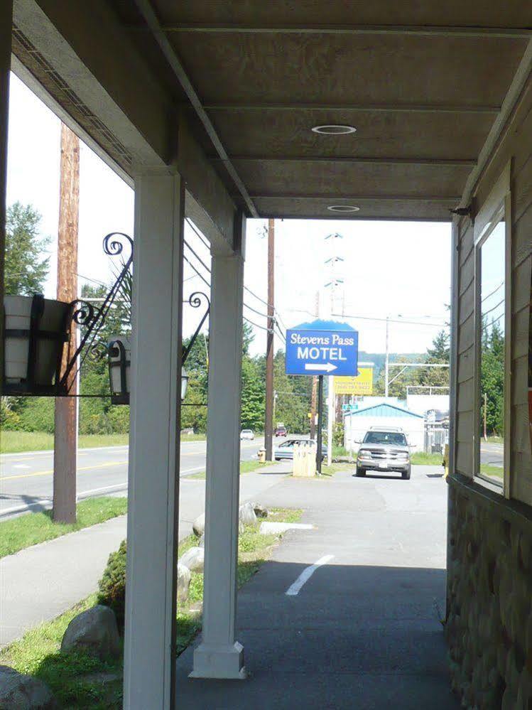 Stevens Pass Motel Gold Bar Екстер'єр фото